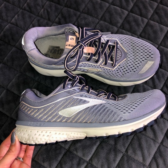 brooks ghost lavender